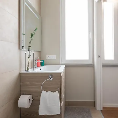 Floor With Rooftop Terrace Near St. Peter Apartment Rome