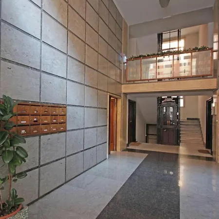 Floor With Rooftop Terrace Near St. Peter Apartment Rome