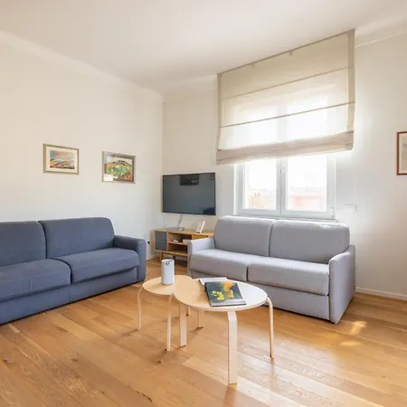 Apartment Floor With Rooftop Terrace Near St. Peter