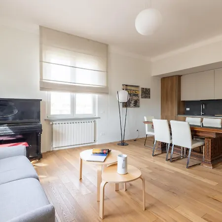 Floor With Rooftop Terrace Near St. Peter