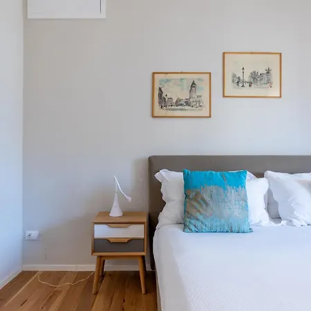 Apartment Floor With Rooftop Terrace Near St. Peter *