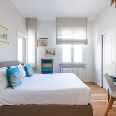 Floor With Rooftop Terrace Near St. Peter Rome