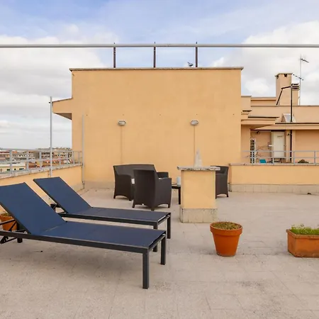 Apartment Floor With Rooftop Terrace Near St. Peter Rome