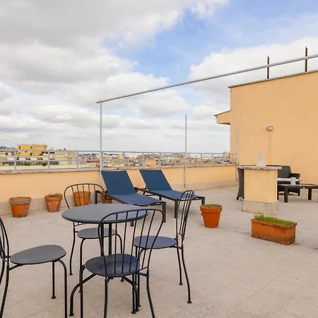 Apartment Floor With Rooftop Terrace Near St. Peter
