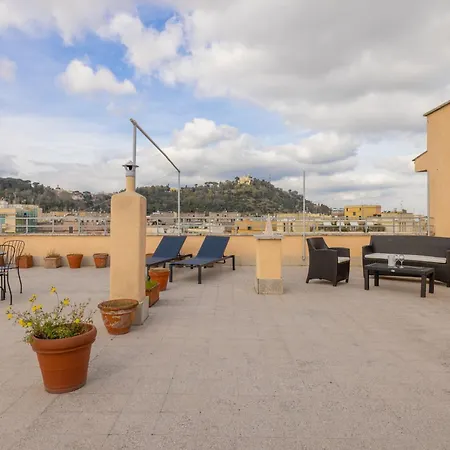 Apartment Floor With Rooftop Terrace Near St. Peter *