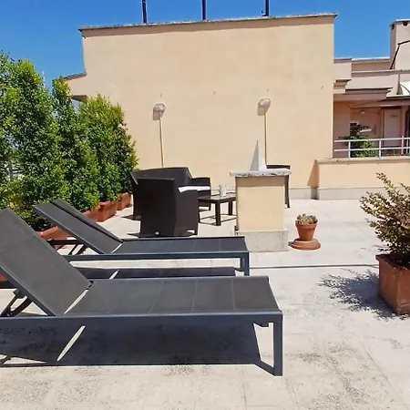 Apartment Floor With Rooftop Terrace Near St. Peter *